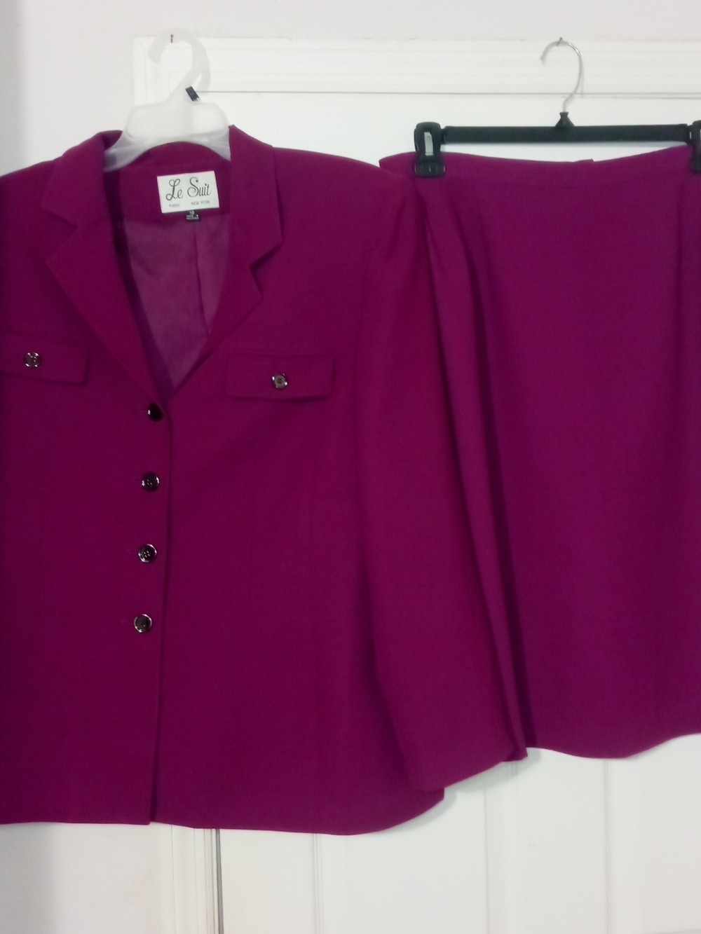 Le Suit Magenta Two-Piece Skirt And Jacket Set Size 18
